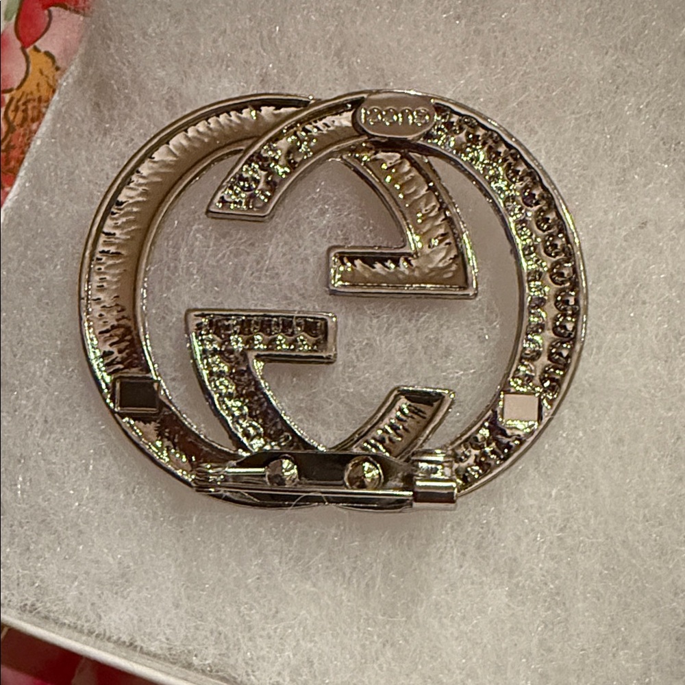Fashion Jewelry Silver Crystal Embellished Brooch - Picture 6 of 9